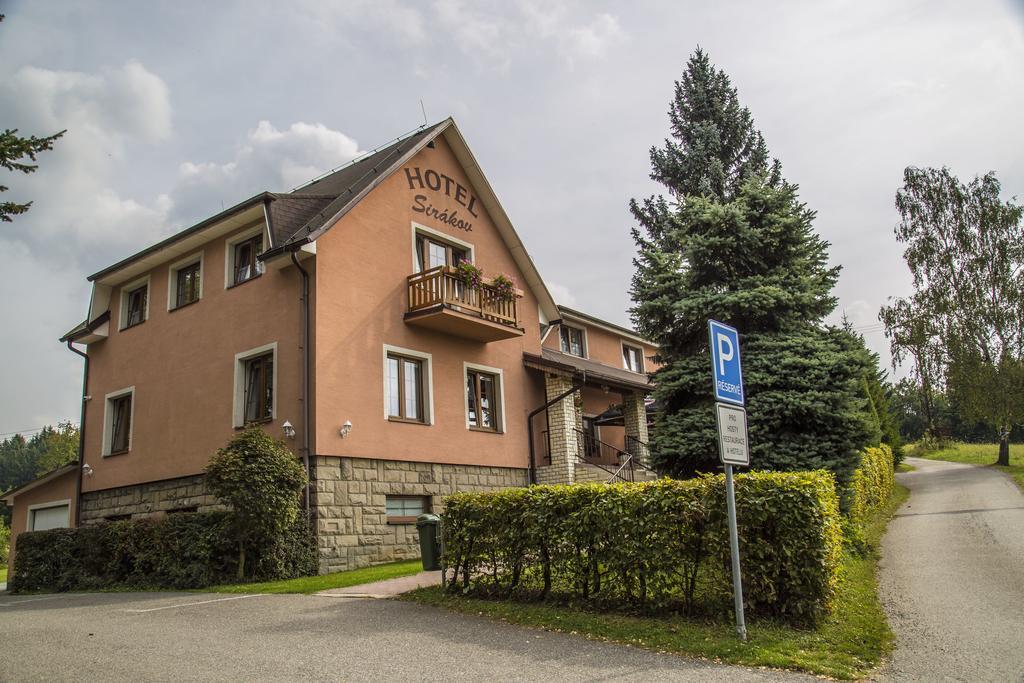 Hotel Sirakov Liptal Екстер'єр фото